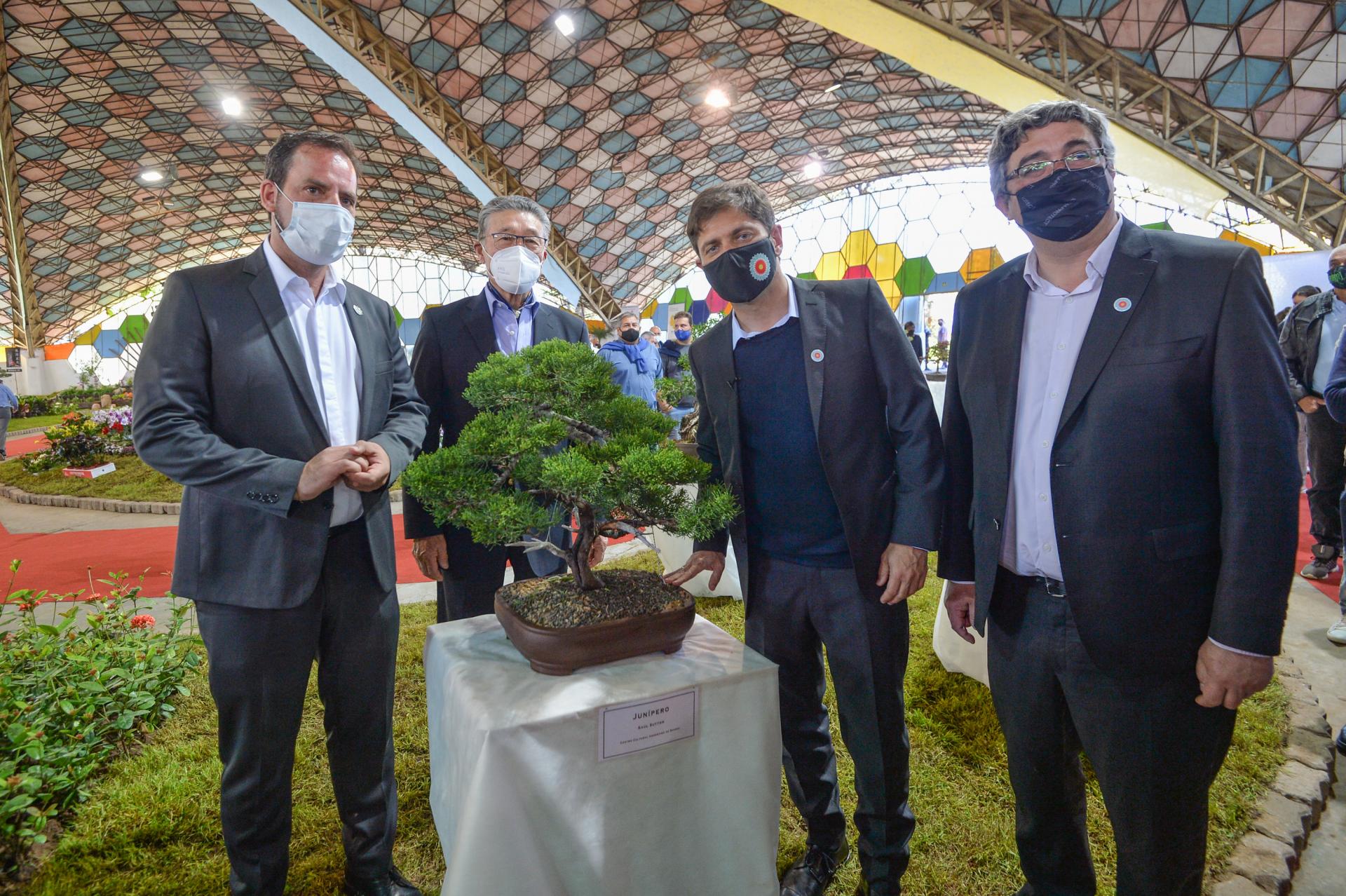 EL GOBERNADOR KICILLOF VISITÓ LA 58° FIESTA NACIONAL DE LA FLOR