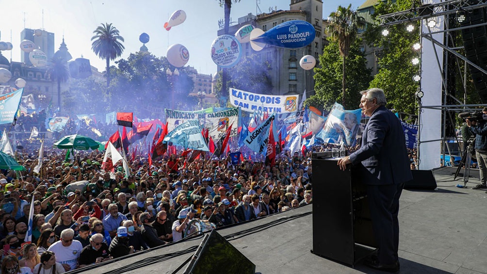 MULTITUDINARIO ACTO DE RESPALDO A LA GESTIÓN DEL GOBIERNO NACIONAL