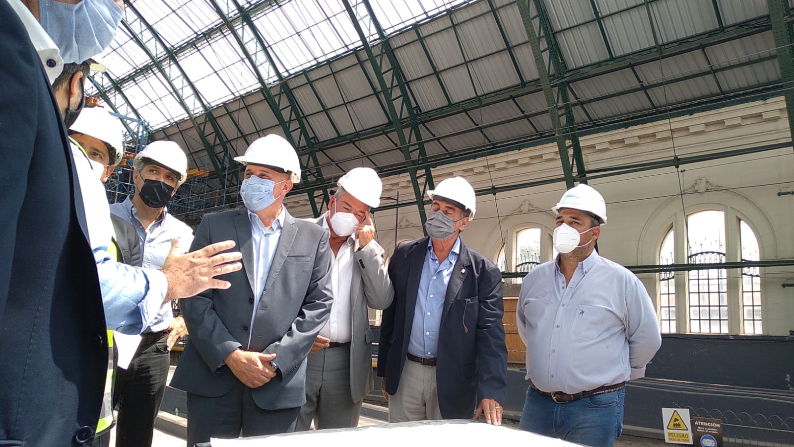 AVANZA LA OBRA DEL TECHADO DE LA ESTACIÓN DE TREN DE LA PLATA