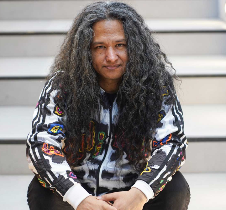 WALTER LEZCANO: “EL INDIO CREÓ UN LENGUAJE NUEVO DENTRO DEL ROCK NACIONAL”