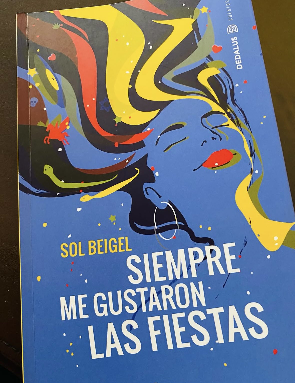 SOL BEIGEL PRESENTÓ SU PRIMER LIBRO 'SIEMPRE ME GUSTARON LAS FIESTAS'