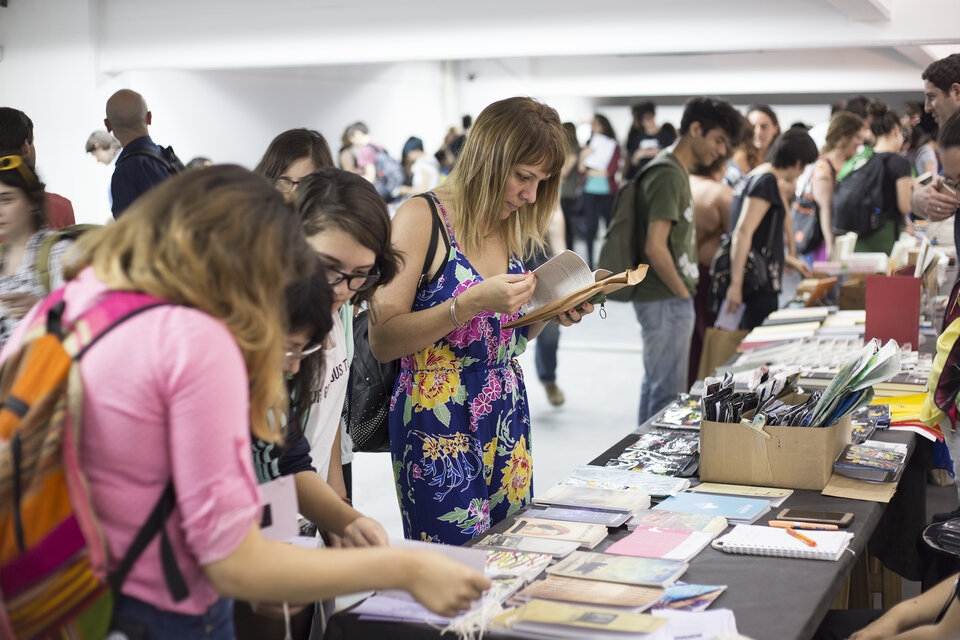 VERÓNICA STEDILE LUNA: “SIEMPRE NOS INTERESÓ PENSAR UNA FERIA QUE ESTÉ CENTRADA EN LA LABOR EDITORIAL”