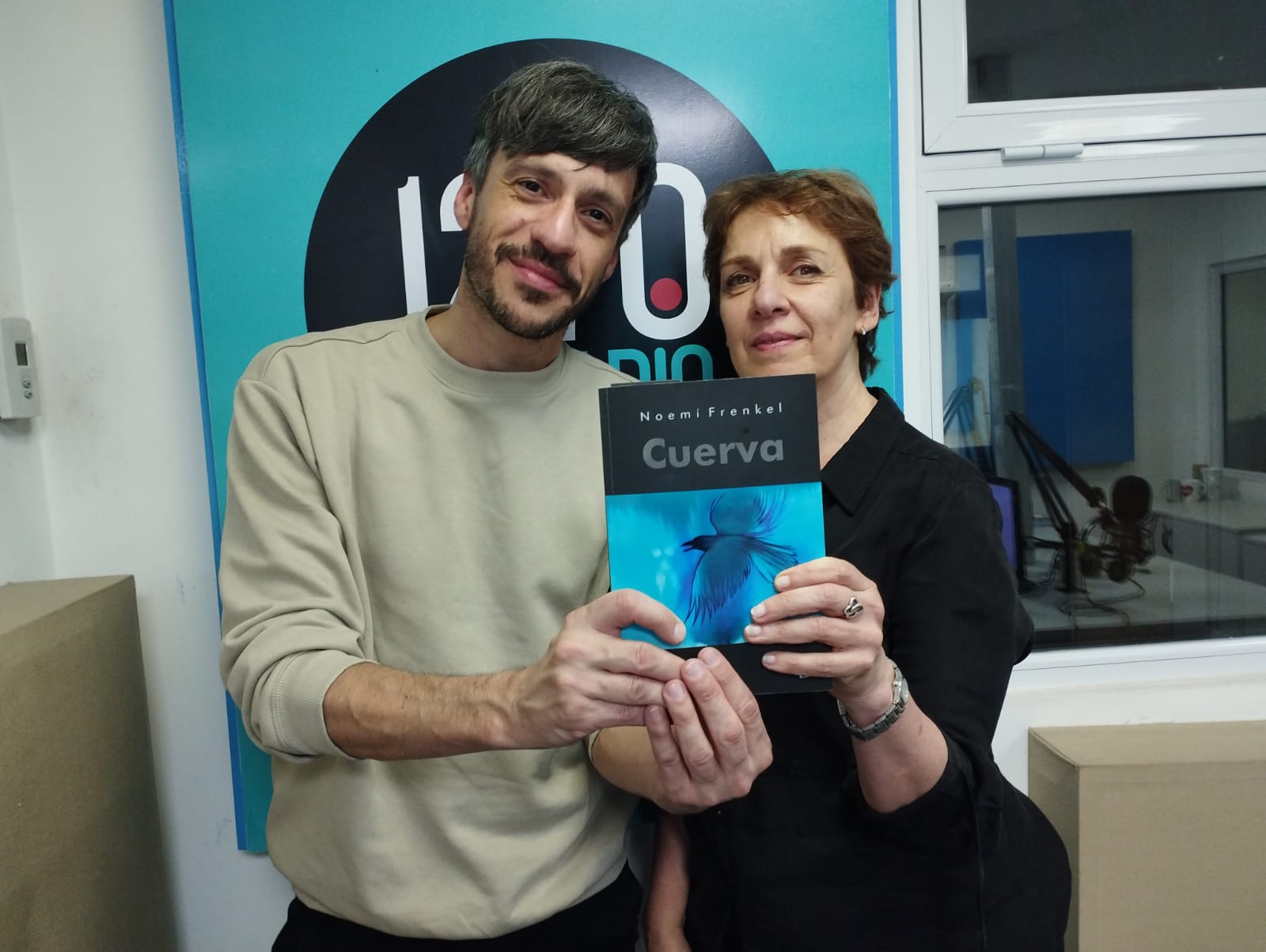 NOEMÍ FRENKEL: "SIENTO QUE LA ESCRITURA ME ALOJA MÁS QUE LAS ARTES AUDIOVISUALES O EL ESCENARIO"