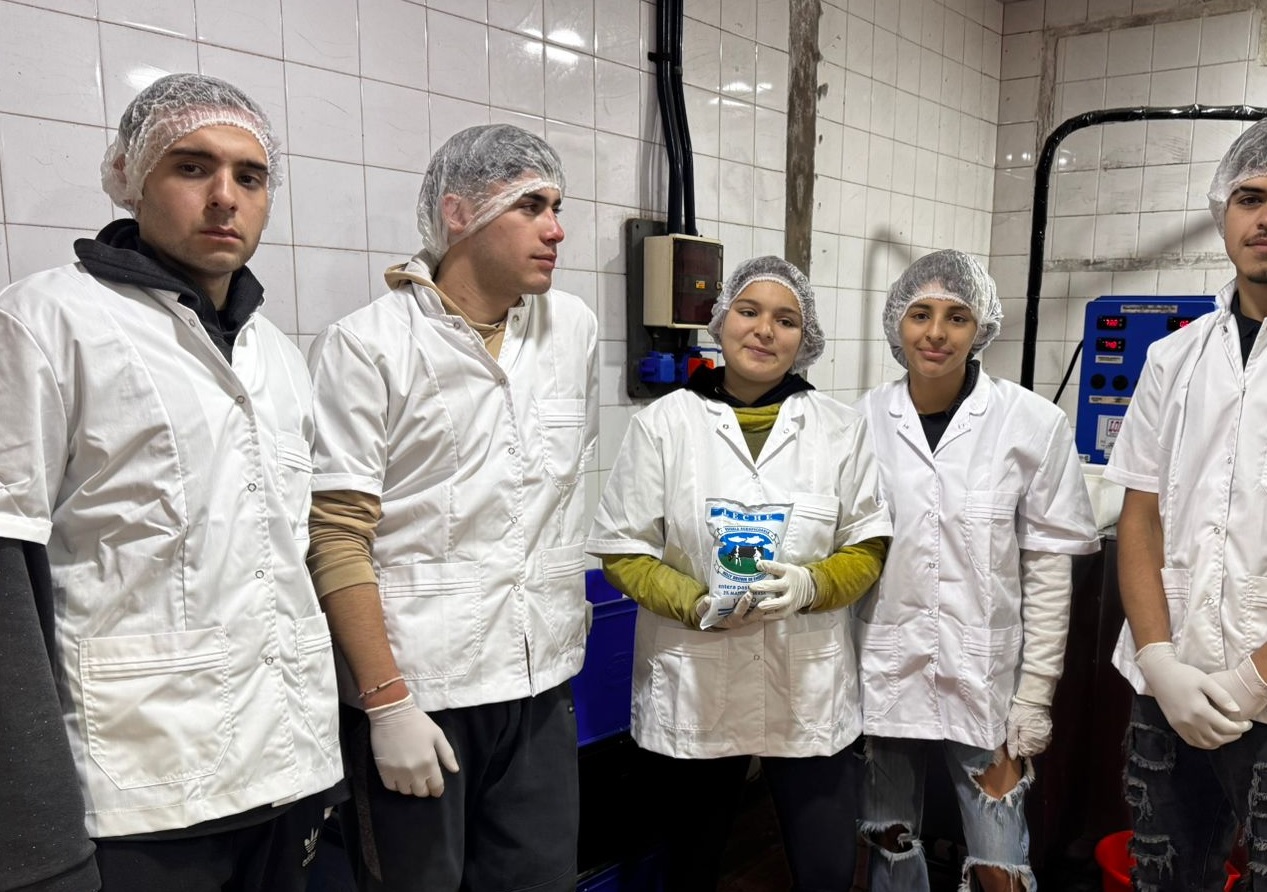 LA ESCUELA AGRARIA VOLVIÓ A PRODUCIR LECHE