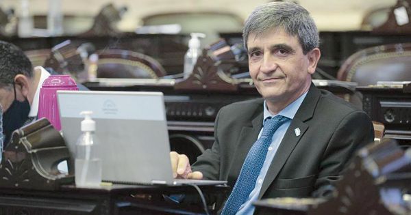 PABLO YEDLIN: "EL PROBLEMA DE LA HUMANIDAD ES LA RESISTENCIA ANTIMICROBIANA"