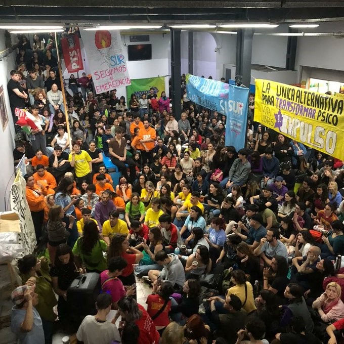 CONTINÚA EL PARO DOCENTE Y LAS TOMAS EN LAS UNIVERSIDADES