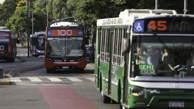 "LA UTA NO TIENE NINGÚN IMPEDIMENTO LEGAL PARA ADHERIR AL PARO DE LA CGT"