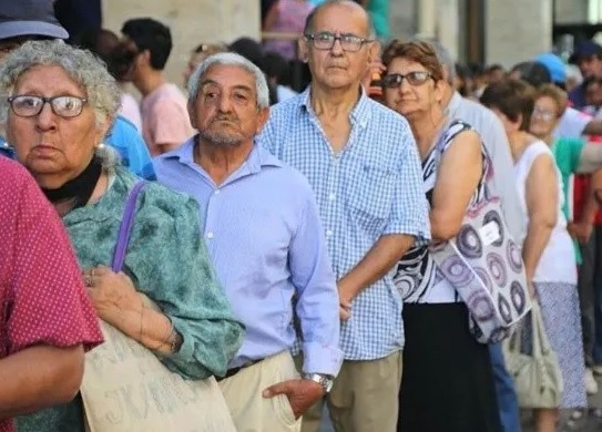 ASEGURAN QUE A LAS PERSONAS LES CUESTA LLEGAR A LOS 30 AÑOS DE APORTE