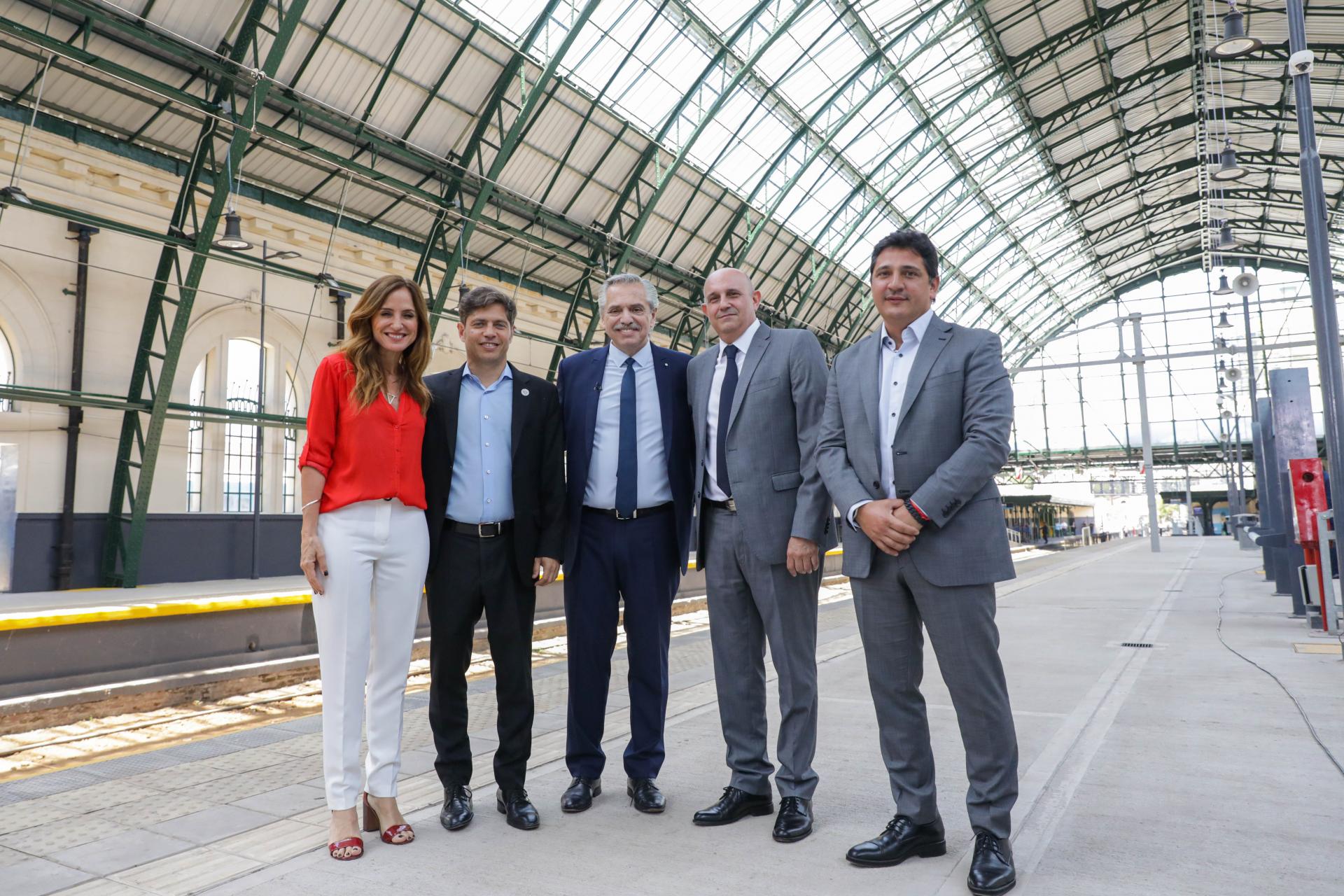 EL PRESIDENTE Y EL GOBERNADOR INAUGURARON LA RENOVACIÓN DE TECHOS DE LA ESTACIÓN LA PLATA