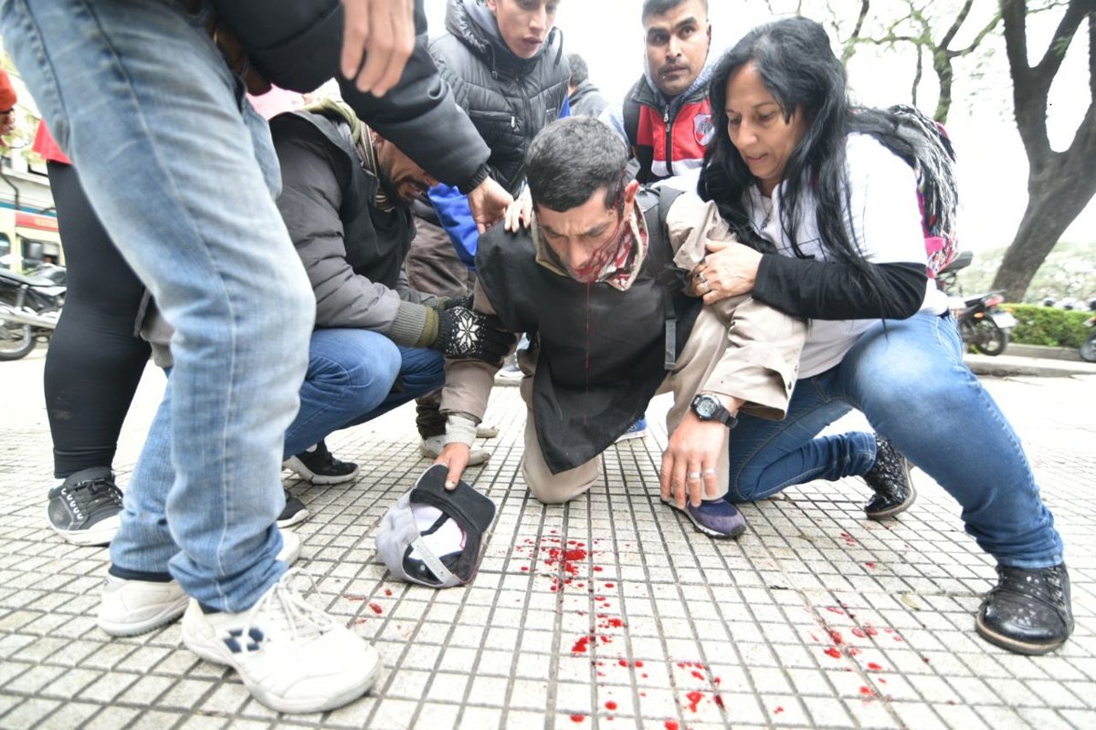 SILVIA SARAVIA:”HAY UNA IDEA DEL GOBIERNO DE QUE LA GENTE AGACHE LA CABEZA, SUFRA Y SE LA AGUANTE”