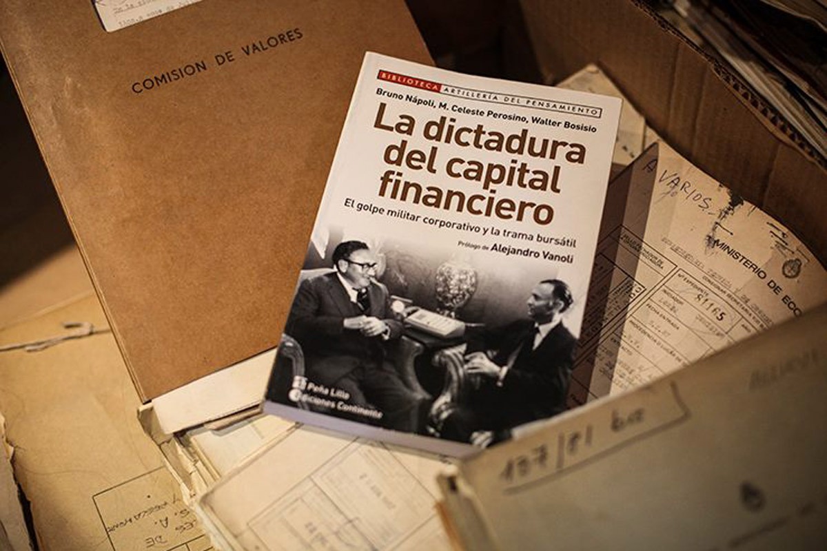 “LA DEUDA EXTERNA ES EL ANCLA QUE NO DEJA CRECER A LA ECONOMÍA ARGENTINA”