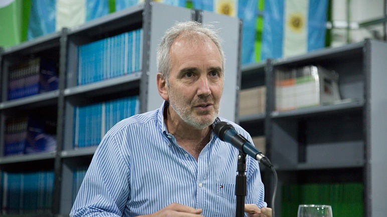 ALBERTO KORNBLIHTT: “EL GOBIERNO HA DEMOSTRADO NO CUMPLIR LAS LEYES Y ESO ES MOTIVO DE DESTITUCIÓN”