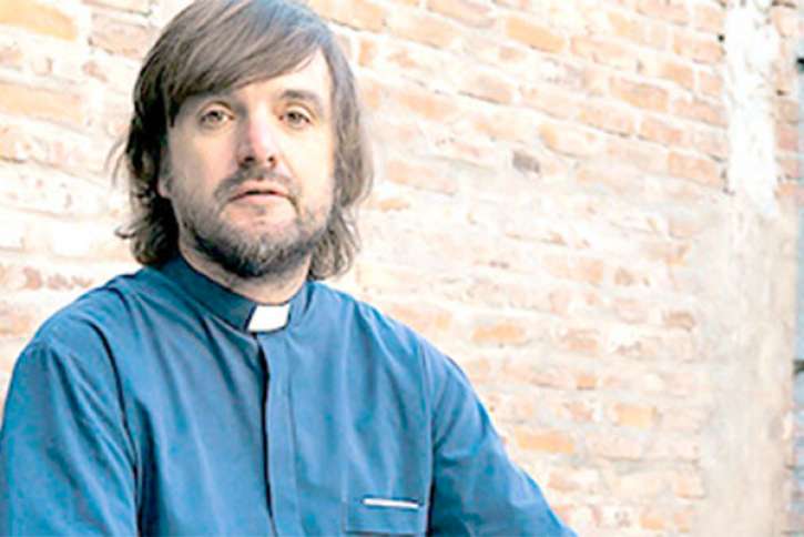 PADRE ‘PEPE’ DI PAOLA: “DEBEMOS PENSAR Y REFLEXIONAR QUÉ ESTAMOS VOTANDO”