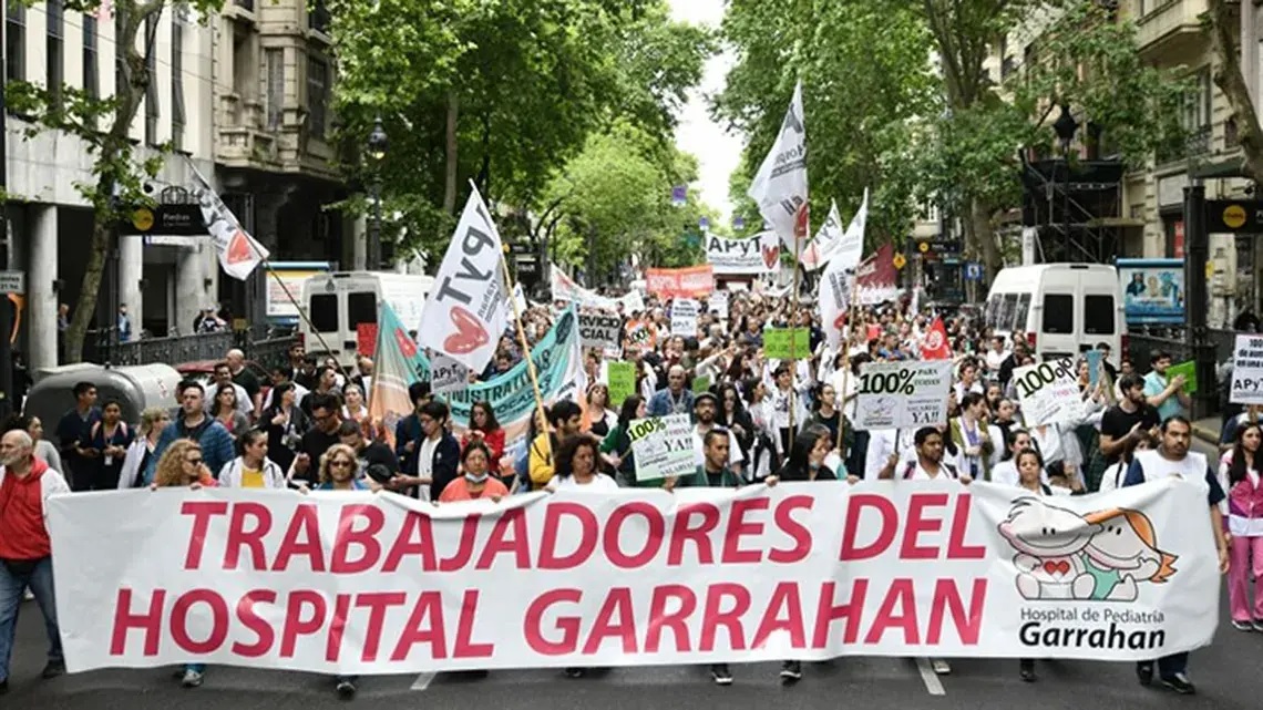 TRABAJADORES DEL GARRAHAN PRESENTARON UN AMPARO POR ABANDONO DE PERSONA