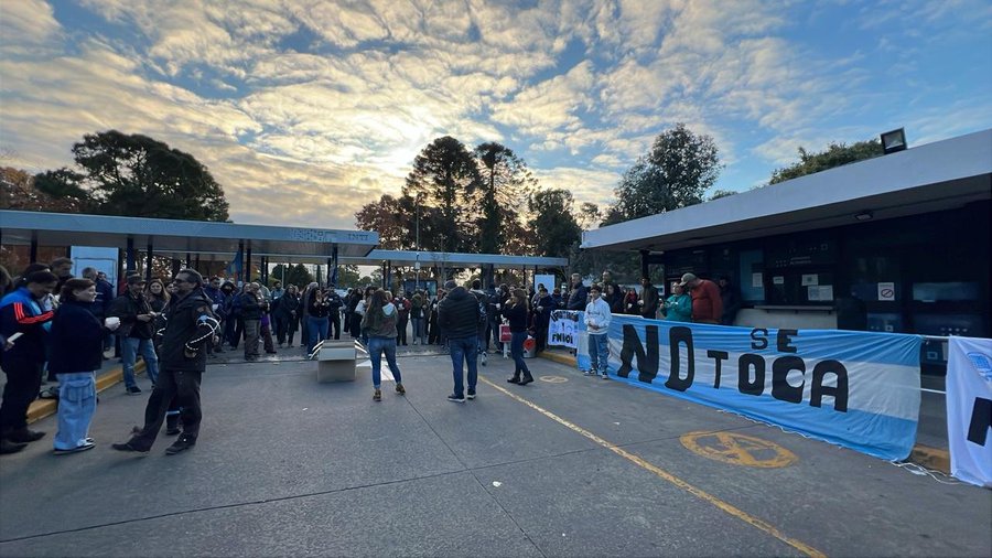 NUEVA PROTESTA EN LA SEDE CENTRAL DEL INTI