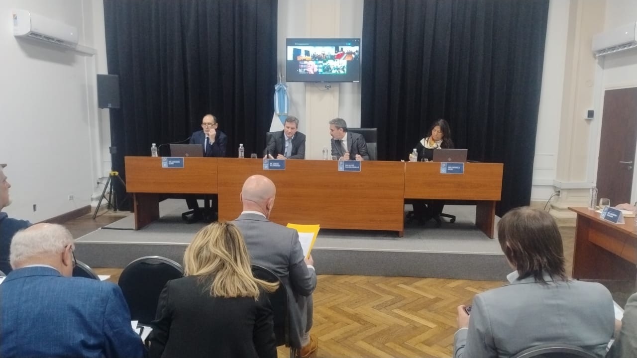EDUARDO WESSELHOEFFT: “ES UN CAMBIO QUE NO TIENE UTILIDAD”