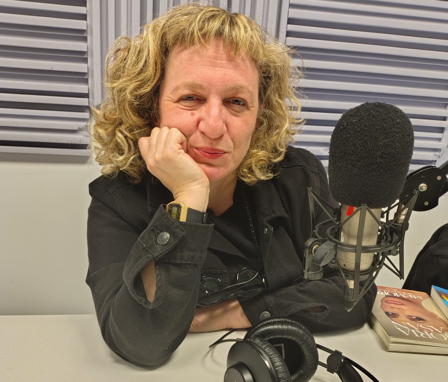 GABRIELA BORRELLI: “LA ULTRADERECHA ESTÁ TRABAJANDO PARA CAMBIAR CIERTA IDIOSINCRASIA DEL SER ARGENTINO”