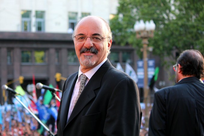 CARLOS TOMADA: “LA REFORMA LABORAL NO ES POSIBLE PORQUE EL GOBIERNO LE HA DECLARADO LA GUERRA A LOS TRABAJADORES”
