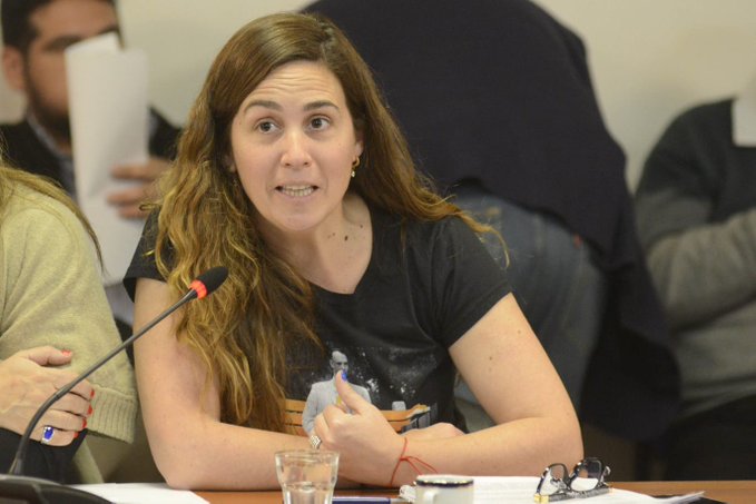 JIMENA LÓPEZ : “EN ARGENTINA ES MÁS FÁCIL NO PAGAR LA CUOTA ALIMENTARIA QUE LA TARJETA DE CRÉDITO”