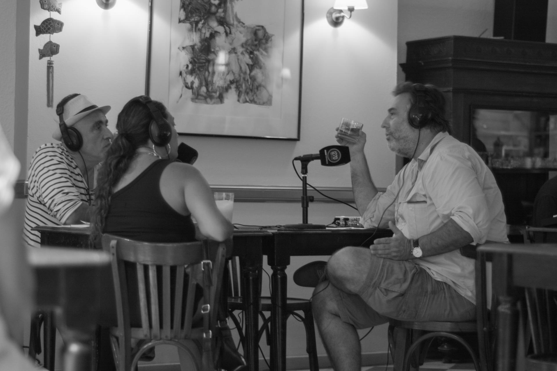 EL ENCUENTRO DE MIGUEL REP, LORENA VEGA Y MARIANO LLINAS EN EL VIEJO HOTEL OSTENDE