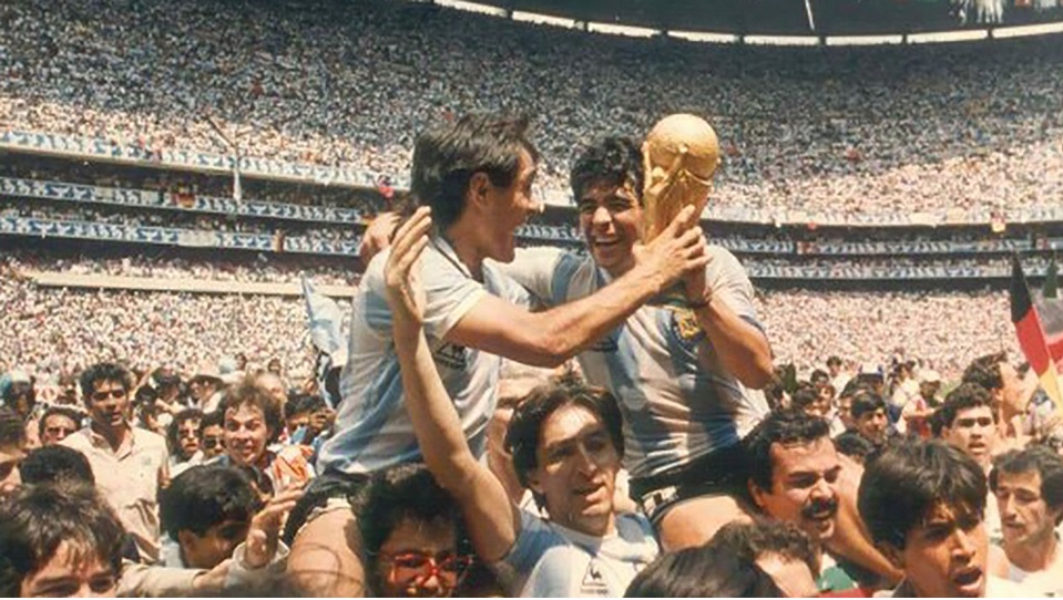 PEDRO PABLO PASCULLI: “DIEGO SABÍA QUE ERA SU MUNDIAL Y BILARDO FUE FUNDAMENTAL PARA LA SELECCIÓN”