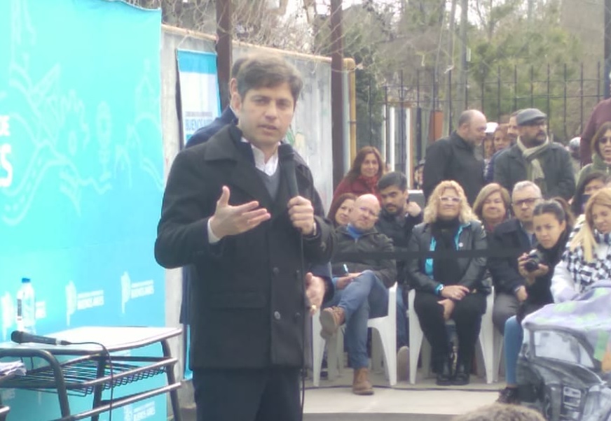 AXEL KICILLOF ENTREGÓ 278 NETBOOKS  DEL PROGRAMA “CONECTAR IGUALDAD BONAERENSE"