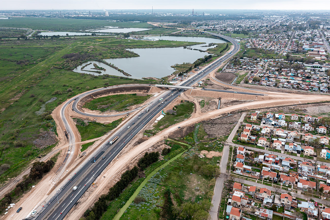 JOSÉ ARTEAGA: “LA NUEVA BAJADA DE LA AUTOPISTA ESTARÁ TERMINADA EN NOVIEMBRE”