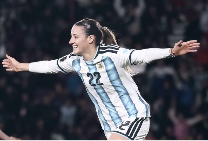MERCEDES DIZ: "SIEMPRE HAY QUE PENSAR EN GRANDE Y NUNCA DEJAR DE SOÑAR"