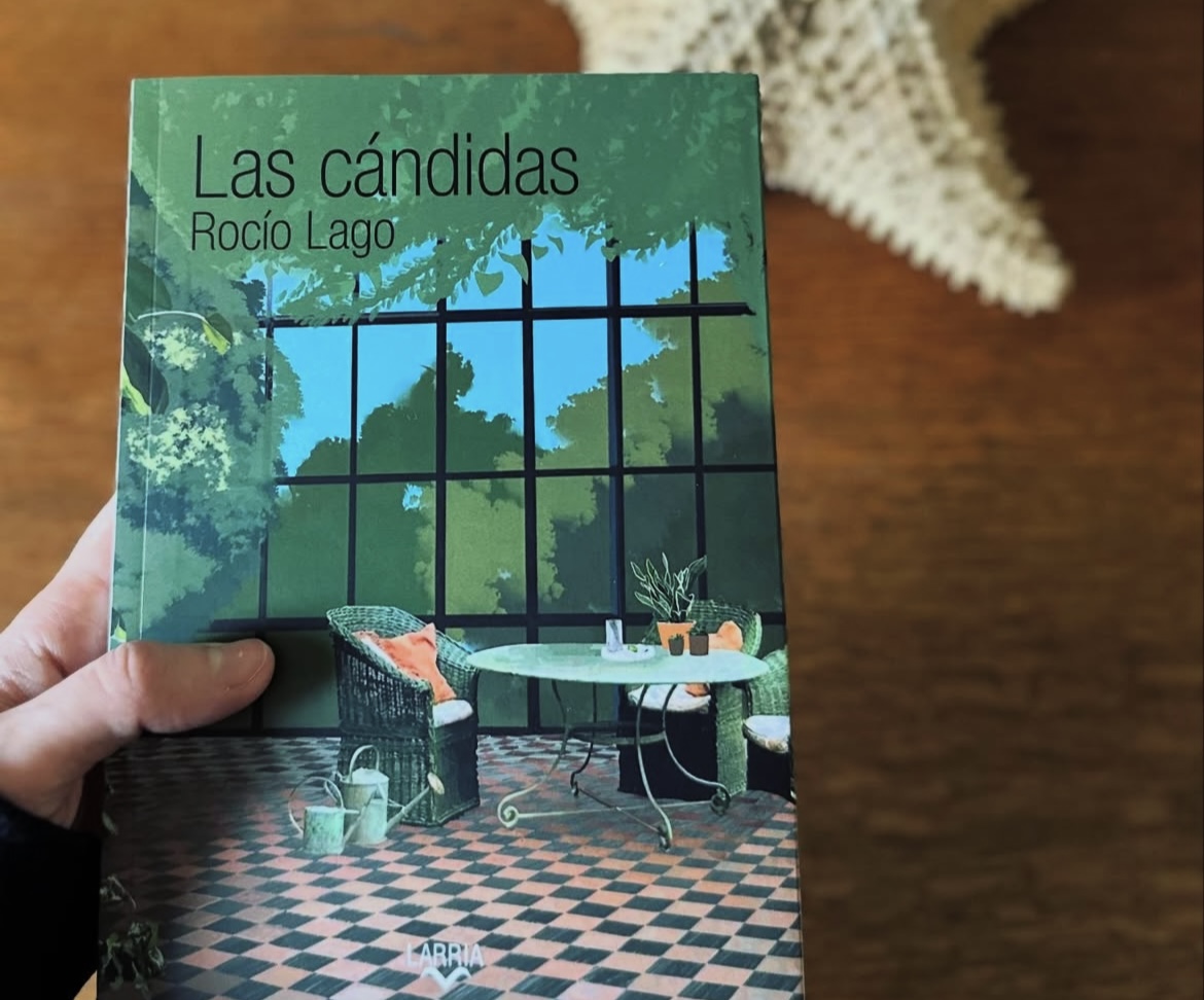 ROCÍO LAGO PRESENTÓ SU LIBRO DE CUENTOS 'LAS CÁNDIDAS'
