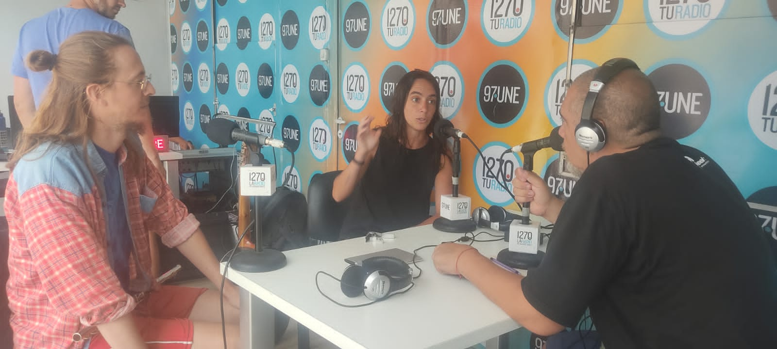 SOFÍA UZAL SE PRESENTA EN EL CLUB TRI