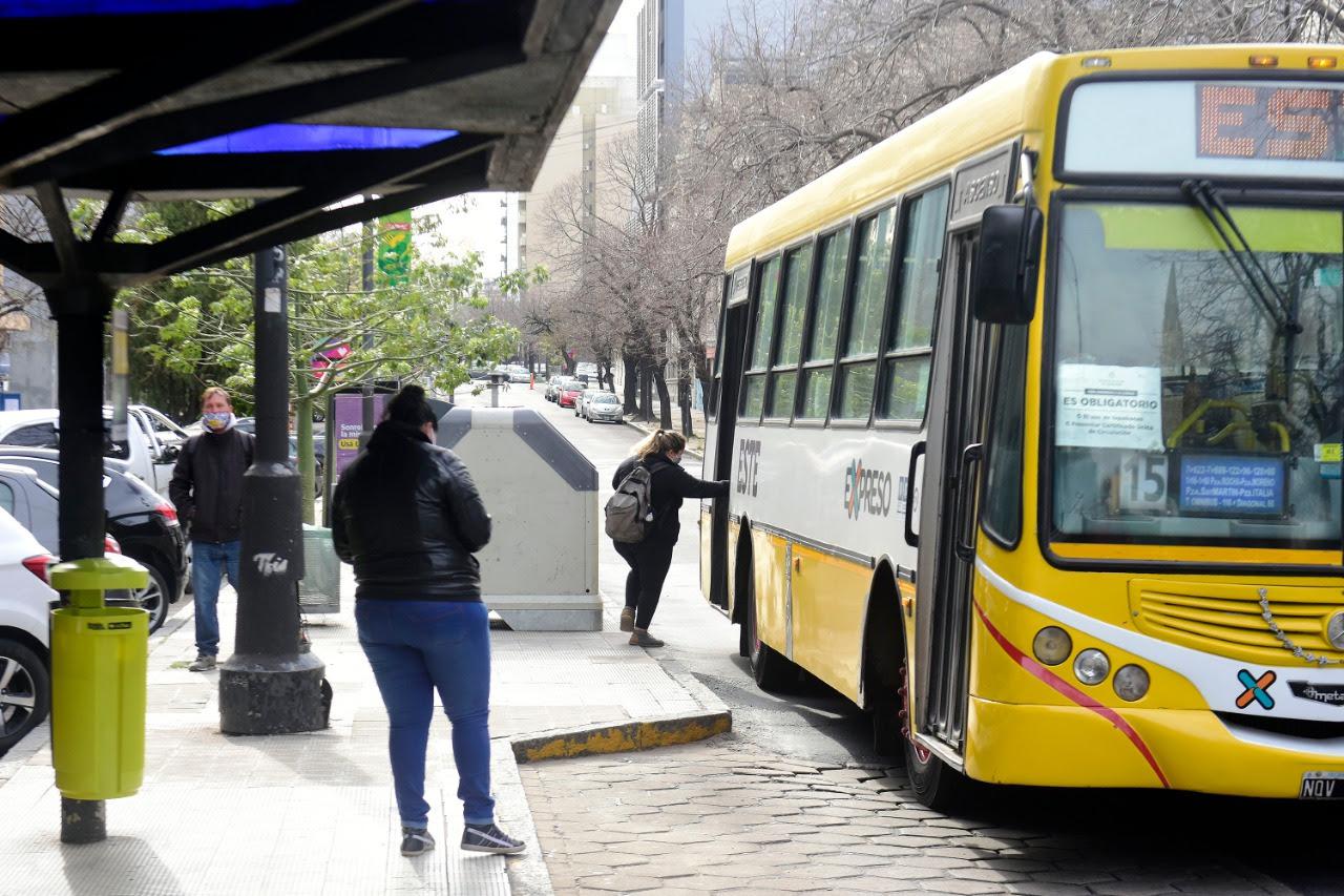 LA PLATA: SE IMPLEMENTA EL HORARIO DE VERANO EN EL TRANSPORTE PÚBLICO DE PASAJEROS