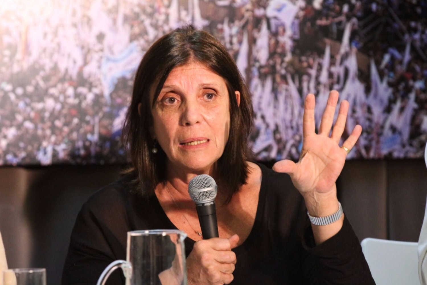 TERESA GARCÍA: "HAY QUE PROTEGER NUESTROS RECURSOS NATURALES A CAPA Y ESPADA"