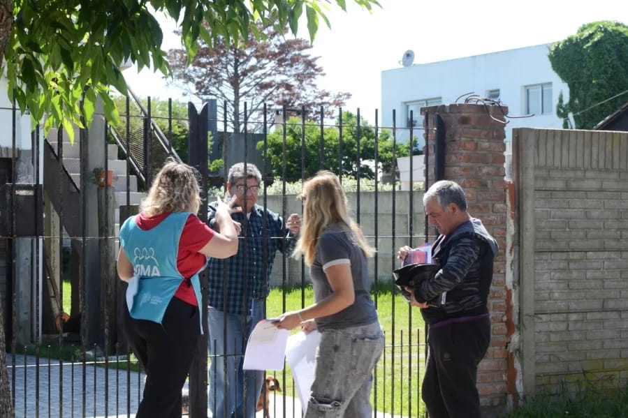 LA COMUNA PLATENSE REALIZA UNA CAMPAÑA DE PREVENCIÓN POR LA ZONA DEL HOSPITAL DE NIÑOS