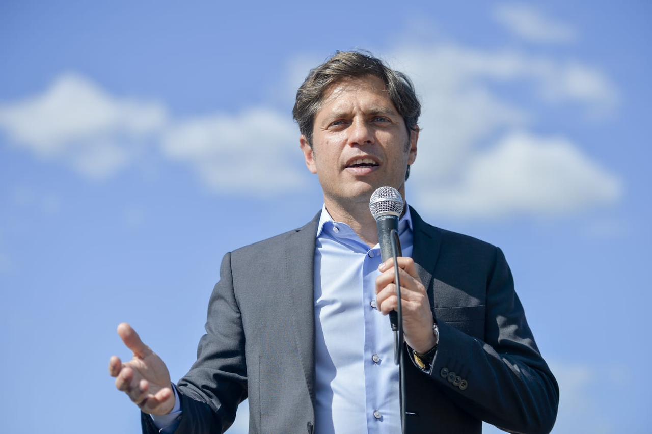 KICILLOF ENCABEZÓ LA FIRMA DE 11 CONTRATOS DE OBRAS DE INTEGRACIÓN SOCIAL Y URBANA