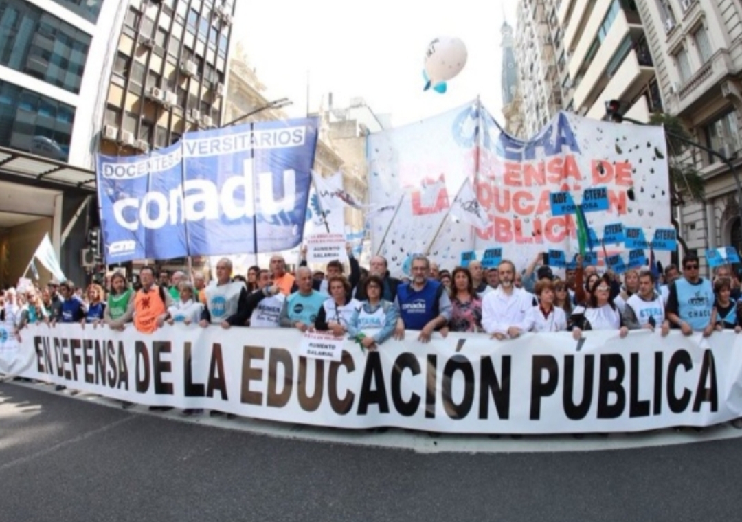 DOCENTES EXIGEN QUE SE VOTE LA LEY DE FINANCIAMIENTO DE LA EDUCACIÓN UNIVERSITARIA