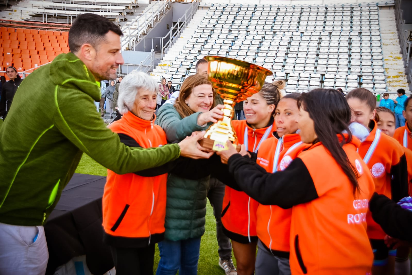 "QUE ESTAS PIBAS JUEGEN LA FINAL EN UN ESTADIO MUNDIALISTA ES UNA GRAN SATISFACCIÓN"