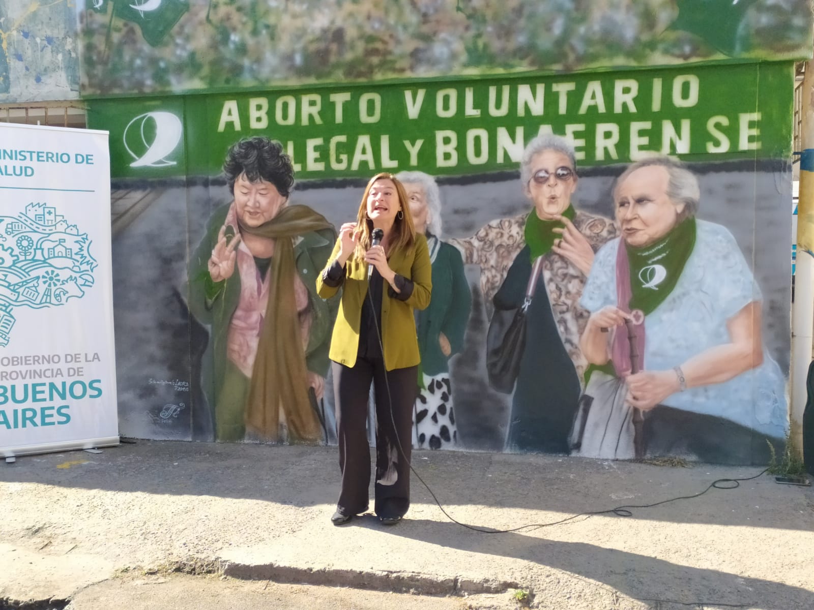 ESTELA DÍAZ: “ESTE MURAL RECONOCE EL ABORTO LEGAL, SEGURO Y GRATUITO”