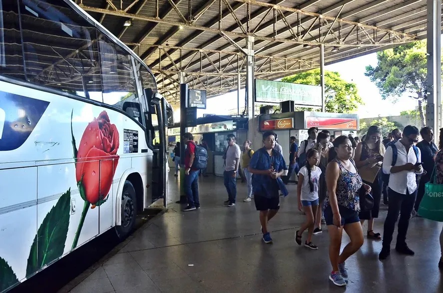 PARO Y REDUCCIÓN DEL SERVICIO EN LOS VIAJES HACIA CABA