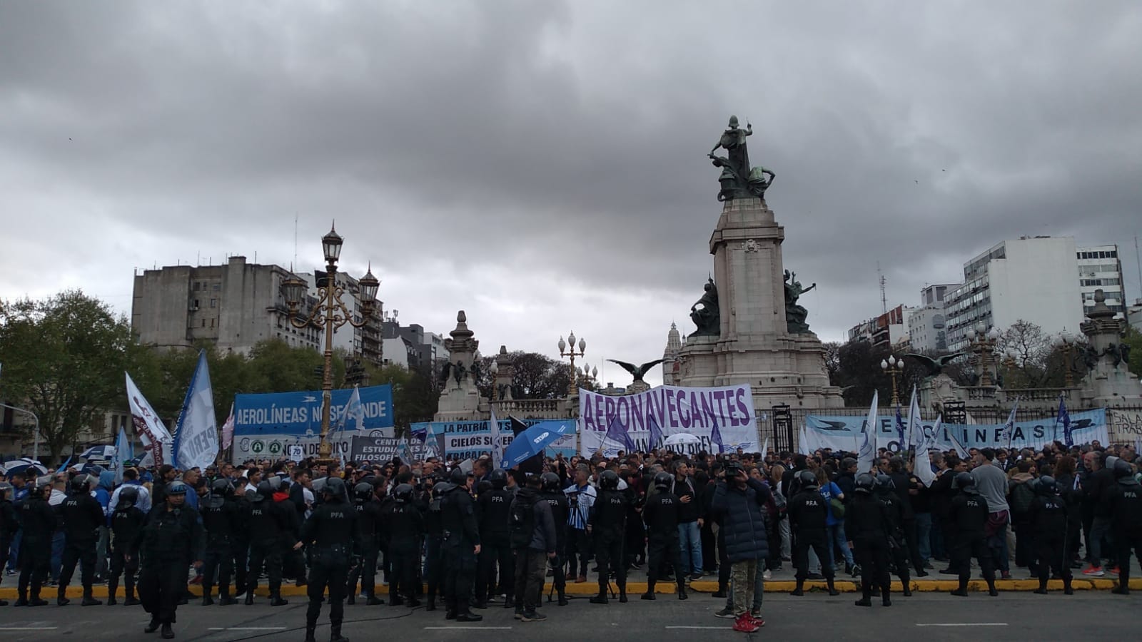 PABLO BIRÓ: “EL DEBATE ES SI, OTRA VEZ, NOS QUEDAMOS SIN EL CONTROL DE LOS CIELOS”