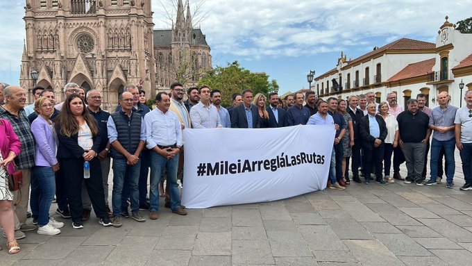 GABRIEL KATOPODIS: “ESTAMOS PIDIENDO A LA JUSTICIA QUE LE ORDENE  AL GOBIERNO A REINICIAR TODAS LAS OBRAS”