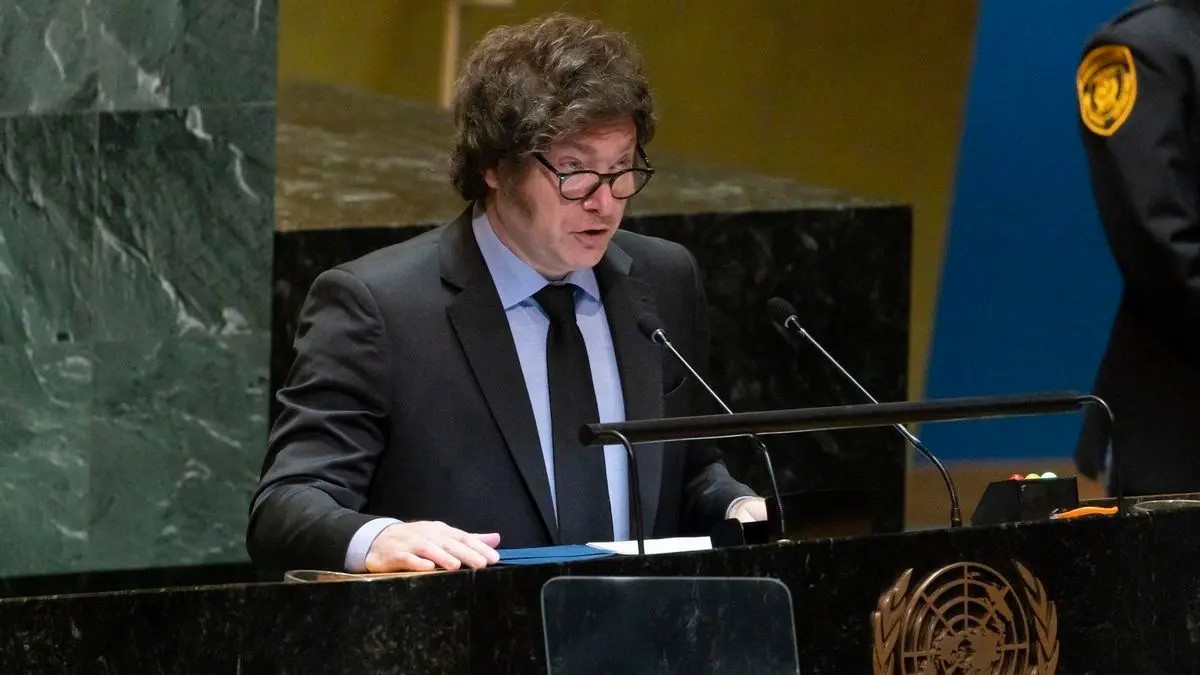 CARLOS RAIMUNDI: “EL DISCURSO DE MILEI FUE UN DISPARATE DETRÁS DE OTRO”