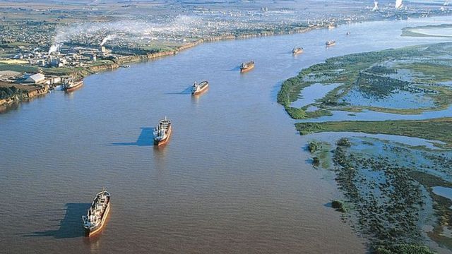 LUCIANO ORELLANO: “EL RÍO PARANÁ ES LA GRAN AUTOPISTA DEL SAQUEO”